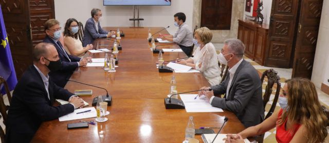 Ximo Puig anuncia el fin del toque de queda y la reapertura del ocio nocturno