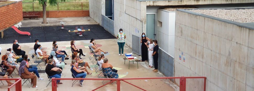 Els col·legis ja fan reunions amb les famílies