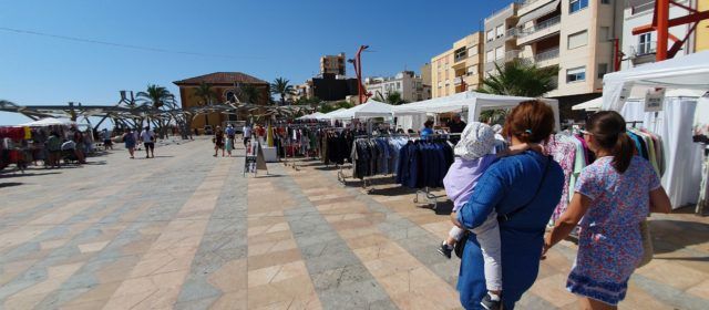 Fotos i vídeo: Botigues al carrer a Vinaròs, edició setembre 2021