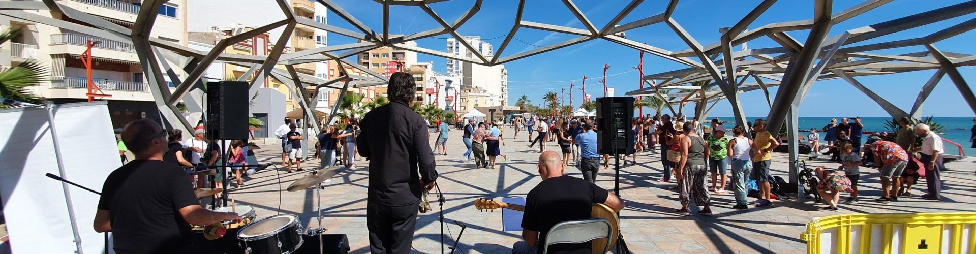 Vídeo i fotos: Nova sessió de “lindy-hop” per Gentsana de Vinaròs