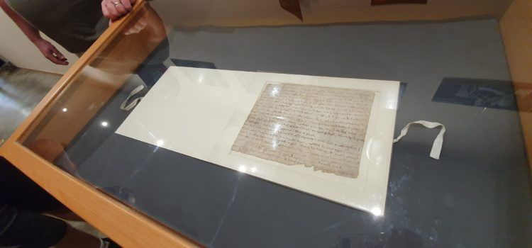 Fotos: La carta pobla, a la biblioteca pública