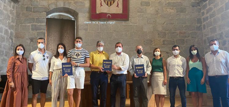 El Salón Gótico del Castillo acoge la presentación del Libro del 50 Aniversario de la Revista Peñíscola