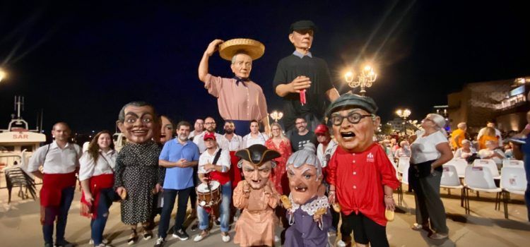 Vídeos i fotos: Els nanos i gegants de Vinaròs s’acomiaden de l’Alguer