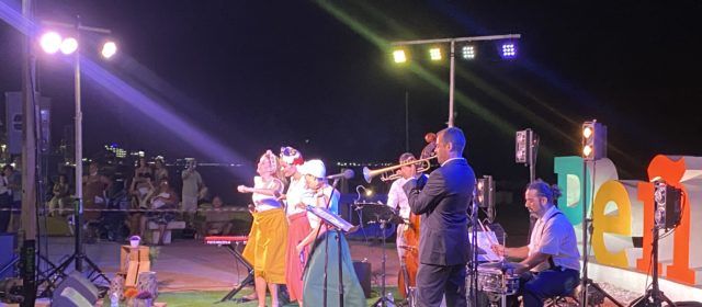 Més de 2.000 espectadors gaudeixen a Peníscola del Street Jazz Weekend en la seua edició inaugural