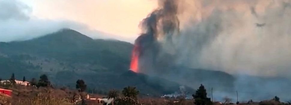 Vídeos: El volcà de La Palma, vist des de casa d’un vinarossenc