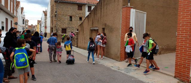 Nova zona de descans al pati del col·legi de Vilafranca