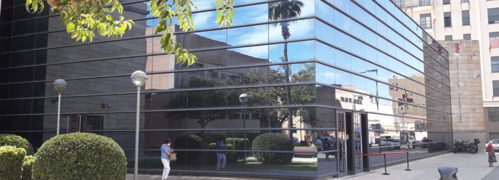 Obras en el Palau de Justícia de Vinaròs para renovar la iluminación y climatización