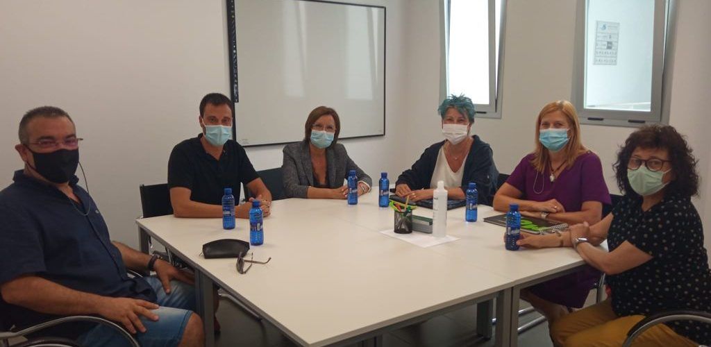 Els equips d’Atenció Primària de Vinaròs i Benicarló es reuneixen amb la directora general Martínez