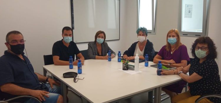 Els equips d’Atenció Primària de Vinaròs i Benicarló es reuneixen amb la directora general Martínez