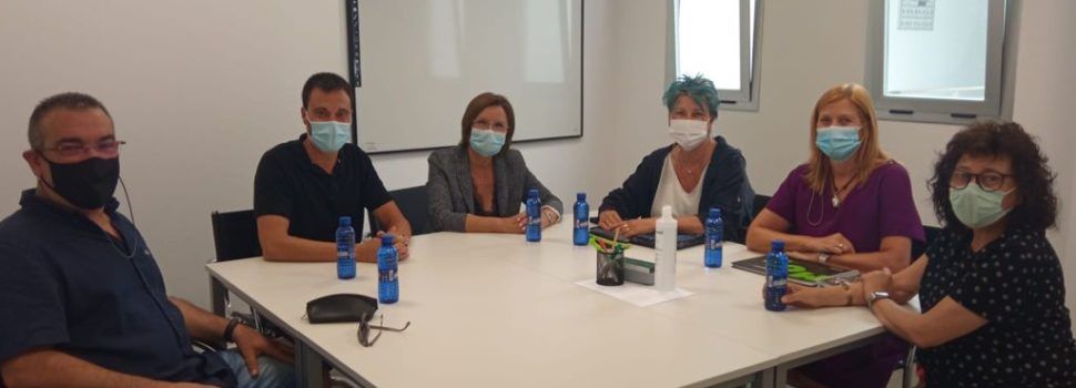 Els equips d’Atenció Primària de Vinaròs i Benicarló es reuneixen amb la directora general Martínez