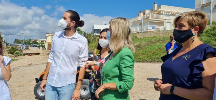 La consellera Bravo es reuneix amb l’alcaldessa de Càlig per a valorar els danys de la DANA