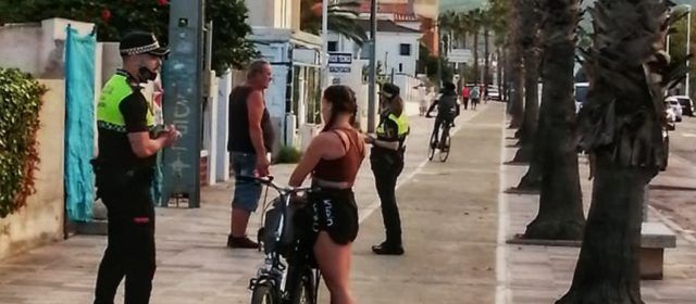 Policia Local engega una campanya per frenar les distraccions al volant