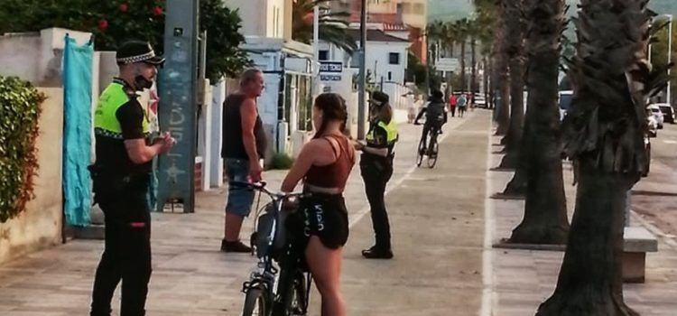 Policia Local engega una campanya per frenar les distraccions al volant