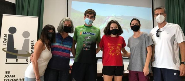 Xerrada dels atletes Carla Masip i Guillem Segura a l’IES Joan Coromines