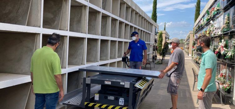 El Cementeri de Benicarló millora en accessibilitat i recupera la plataforma elevadora