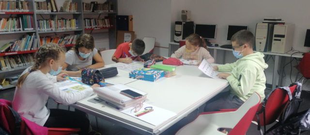 Tírig finança extraescolars d’anglés per a xiquets i joves