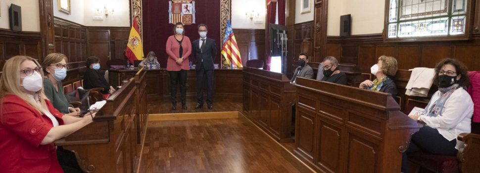 La Diputació, sis dels grans ajuntaments, com Benicarló i Vinaròs i el Col·legi d’Advocats uneixen forces per a reforçar l’assessorament sobre hipoteques