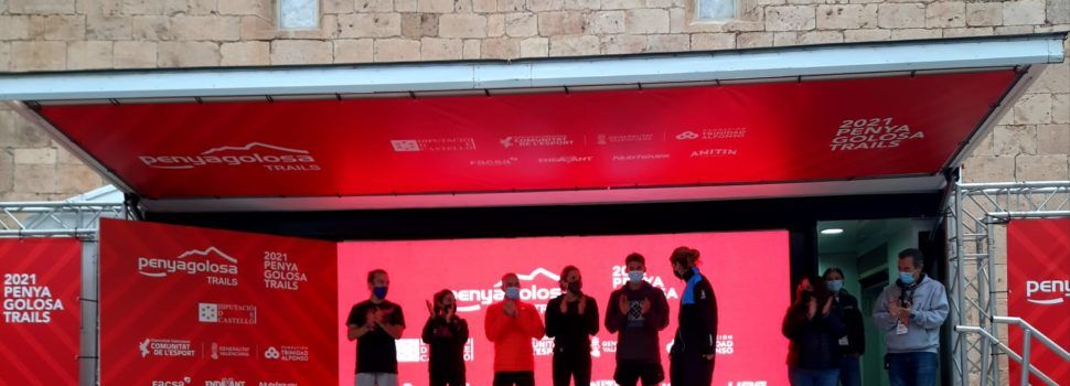 Ruth Sanz lliura els premis de la MiM de Penyagolosa Trails a Vistabella