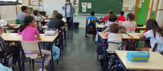 Peñíscola comparte con los escolares el legado de Berlanga y su relación con la ciudad