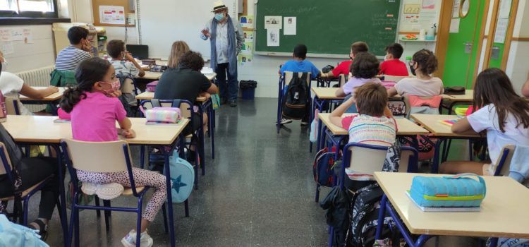 Peñíscola comparte con los escolares el legado de Berlanga y su relación con la ciudad