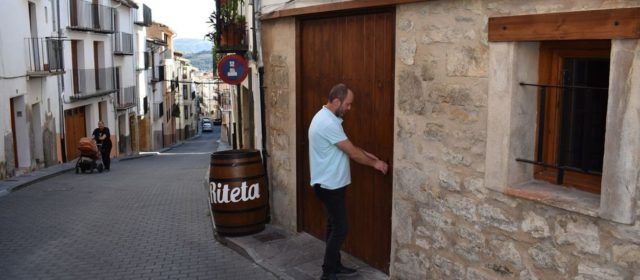 A vueltas con las dificultades para contratar camareros en Els Ports
