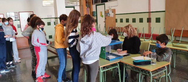 Eleccions escolars: votació d’alumnes