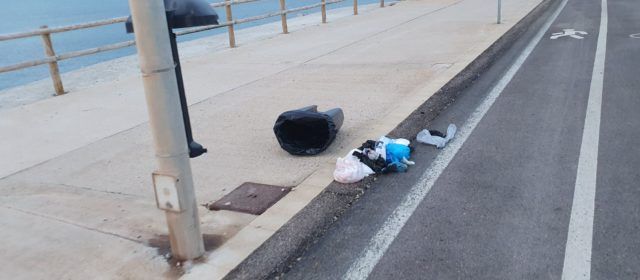 Fotos: vandalisme a la costa sud de Vinaròs