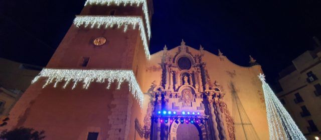 Vídeos i fotos: Vinaròs encén el Nadal