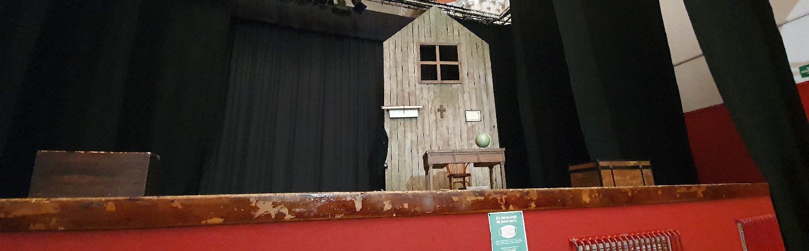 “Historia de una Maestra” triunfa en el Auditori de Vinaròs