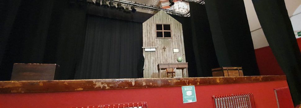 “Historia de una Maestra” triunfa en el Auditori de Vinaròs