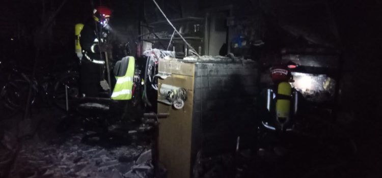 Incendi en una botiga de la plaça Tres Reis de Vinaròs