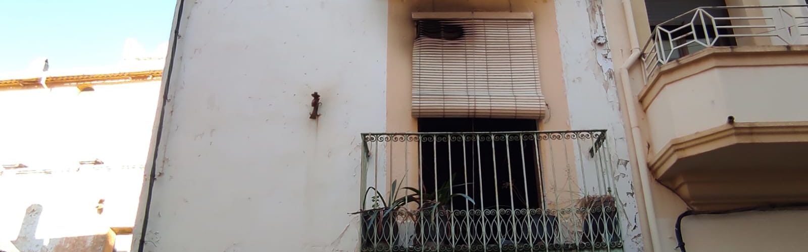 Incendio en una vivienda de la calle Sant Jaume de Benicarló