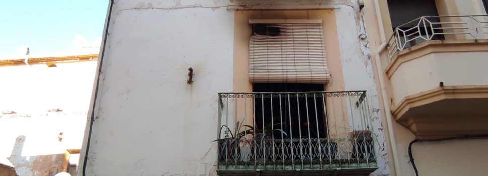 Incendio en una vivienda de la calle Sant Jaume de Benicarló