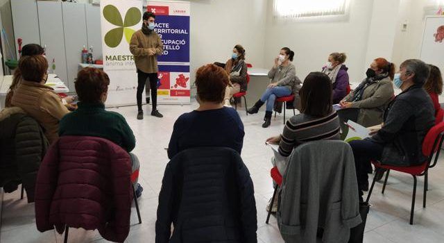 Èxit de participació en el curs de Cures a persones majors dependents a Càlig