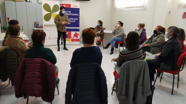 Èxit de participació en el curs de Cures a persones majors dependents a Càlig