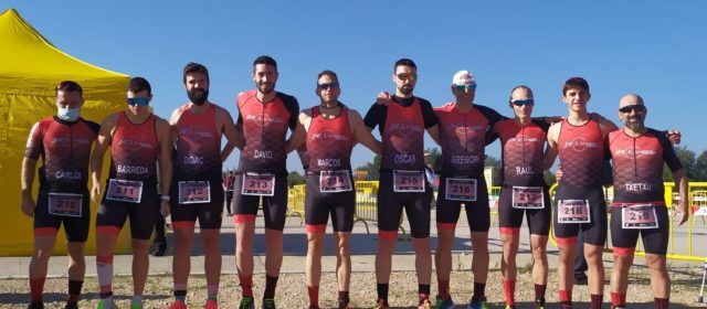 10 representants del Club Triatló Vinaròs a la prova d’Alzira