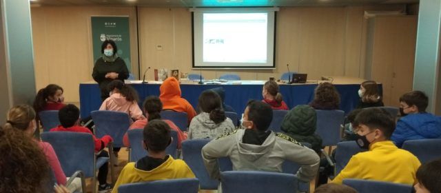 Els alumnes del col·legi de la Misericòrdia visiten la Biblioteca Municipal