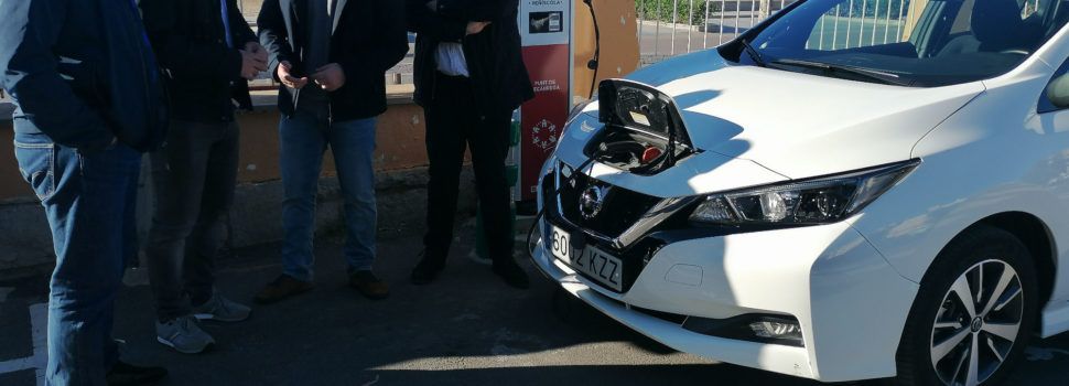 Peníscola compta amb la seua electrolinera per a vehicles elèctrics
