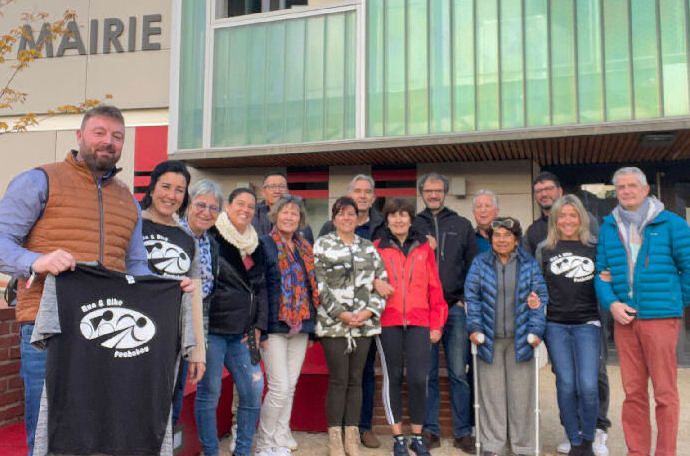El Ayuntamiento de Sant Jordi promociona su aceite y sus mandarinas en la feria ‘Le Marché Au Gras’ en el sur de Francia