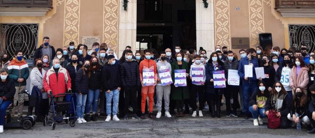 Benicarló manifesta la seua condemna i rebuig a la violència masclista