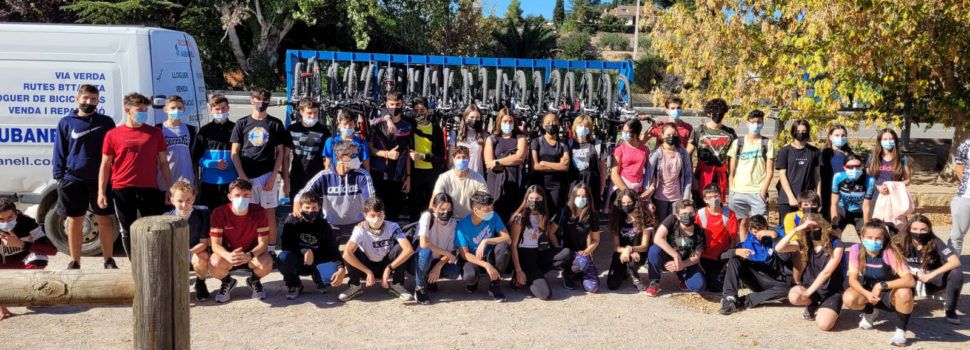 Alumnes del Coromines, en la via verda d’Horta fins Xerta
