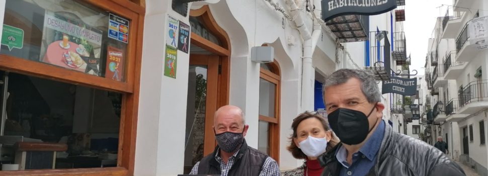 Els establiments de Peníscola es bolquen amb la votació