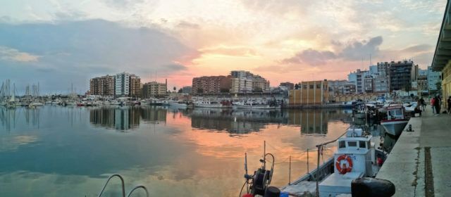 Ben Vist: Capvespres des del port de Vinaròs