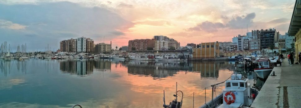 Ben Vist: Capvespres des del port de Vinaròs