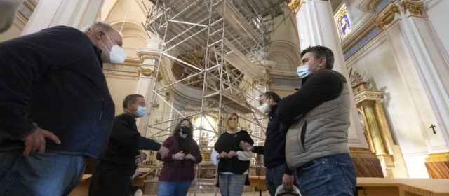 Ruth Sanz visita les obres de la cúpula de l’Ermita del Socors de Càlig que finança la Diputació amb 37.000 euros