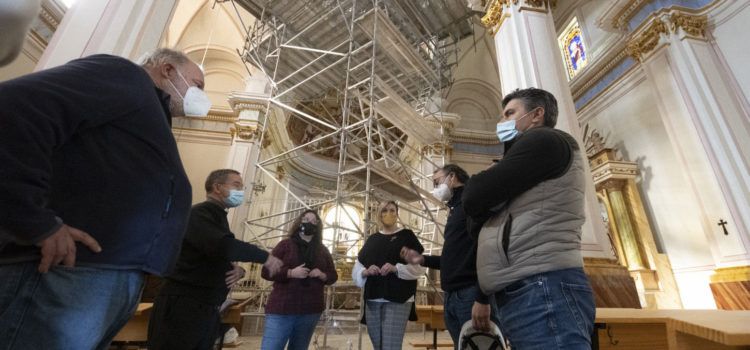 Ruth Sanz visita les obres de la cúpula de l’Ermita del Socors de Càlig que finança la Diputació amb 37.000 euros