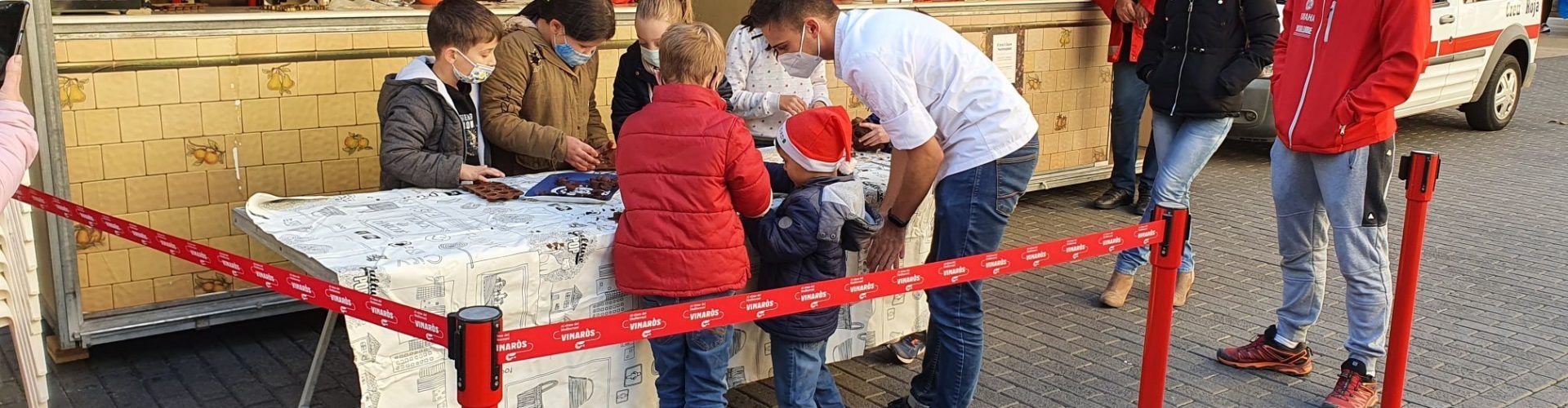 Un taller per fer bombons a la Fira Lluís Santapau