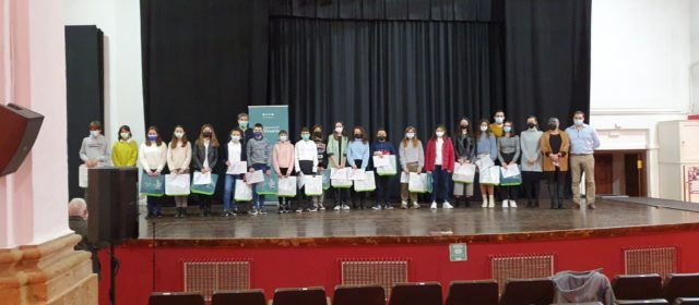 Vídeo i fotos: Vinaròs distingeix l’alumnat més brillant del curs passat