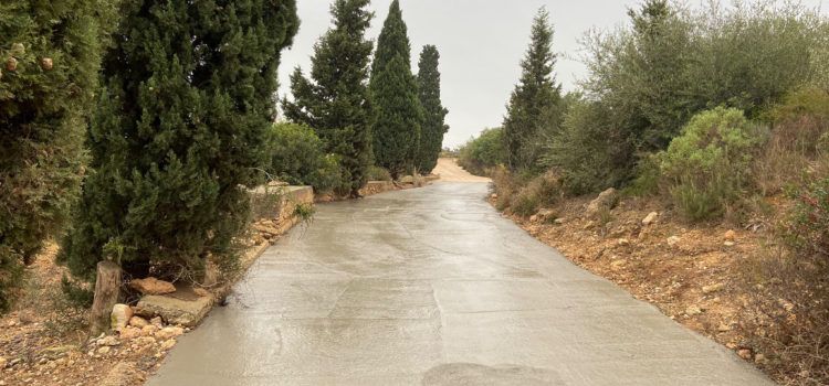 L’Ajuntament d’Alcalà-Alcossebre realitza millores de pavimentació en tres camins rurals