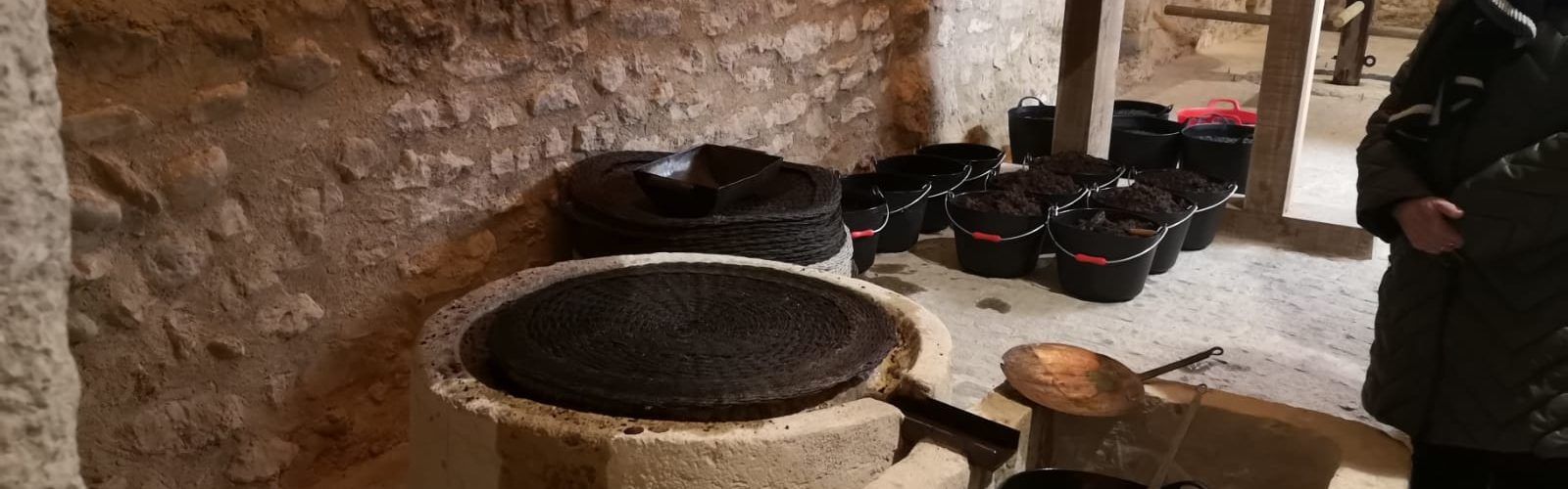 El molí de Cervera tornà a premsar cent anys després de la seua aturada